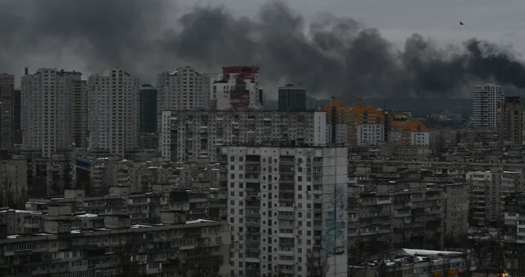 Rusia Cuek, Terus Gempur Ibu Kota Ukraina Jelang Pertemuan Trump-Zelensky